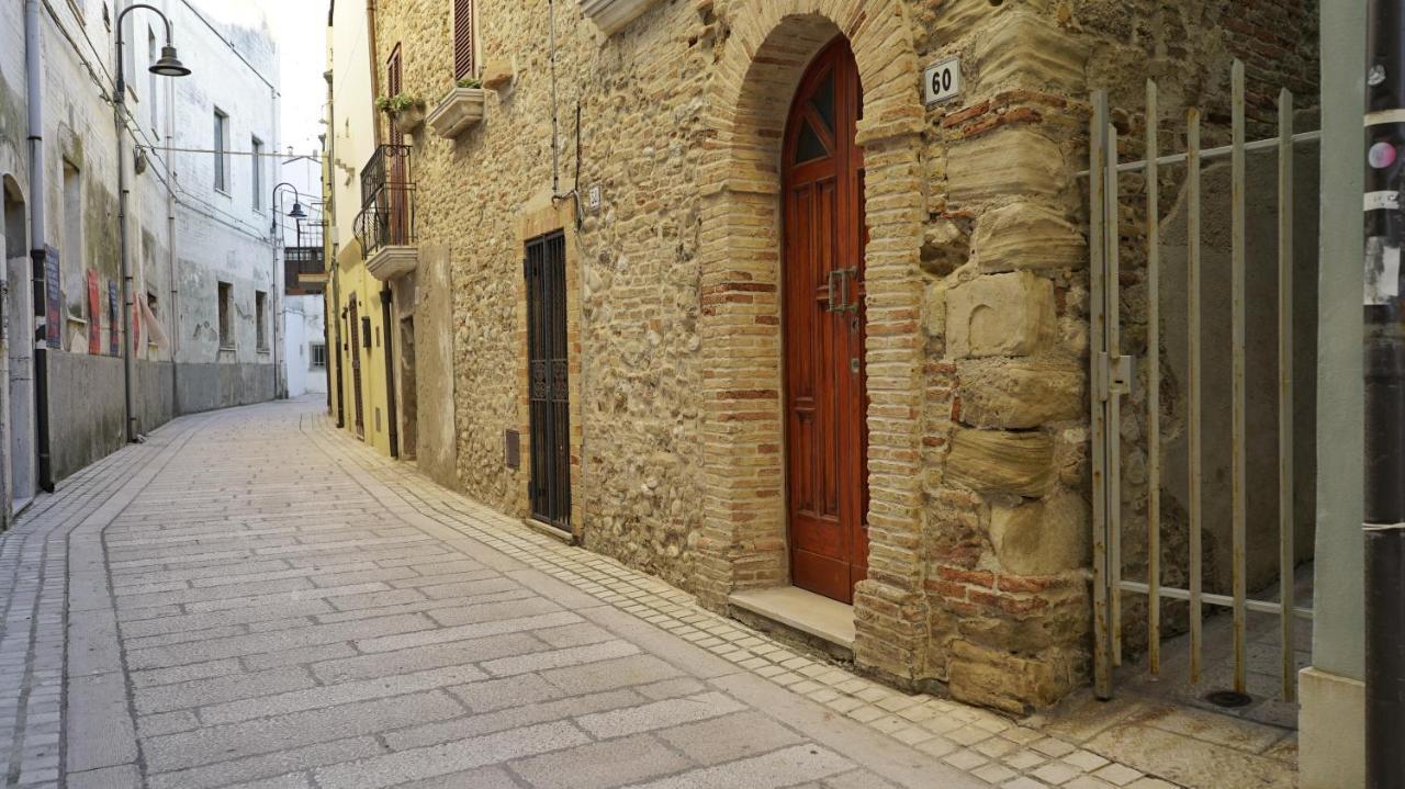 Appartamento Monolocale nel borgo antico, a due passi dal mare e dal porto Termoli Esterno foto