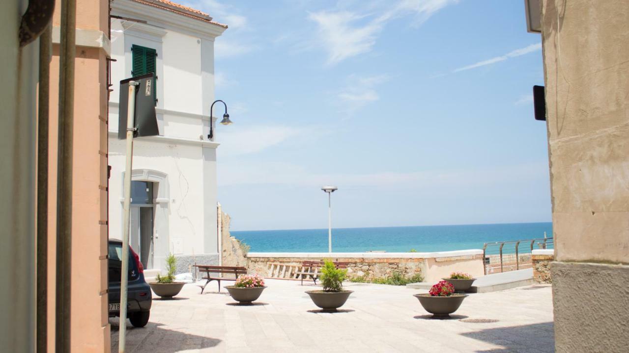 Appartamento Monolocale nel borgo antico, a due passi dal mare e dal porto Termoli Esterno foto